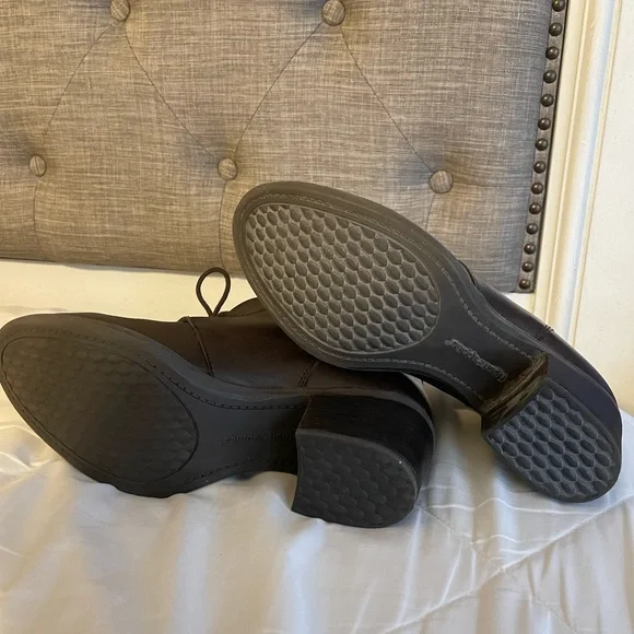 Beautiful chocolate brown booties - Picture 4 of 7